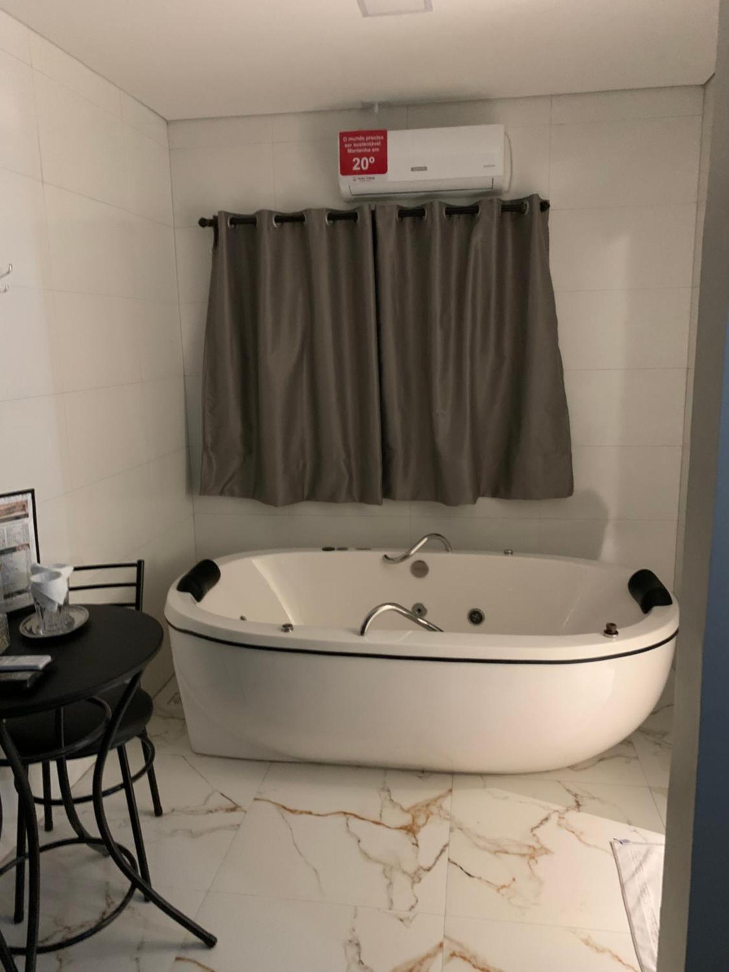 Hotel Oasis